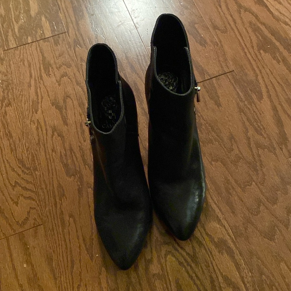 Vince Camuto EUC High Heel Boots, 9M/39, no callouts, outside zippers, leather